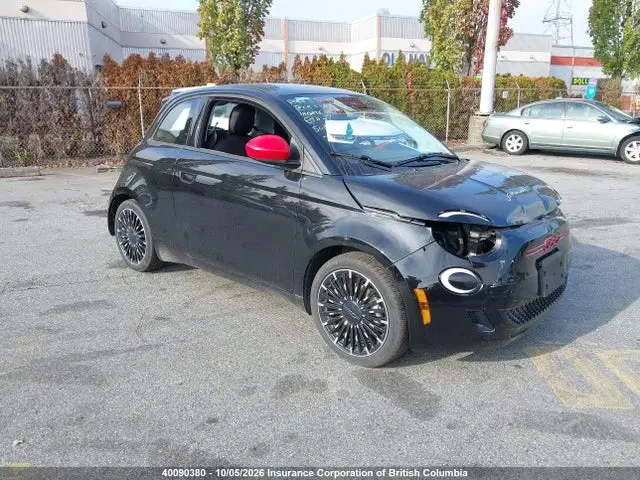 ZFAFFAA45RX220150 — 2024 Fiat 500E Red, Передняя часть (Front), фото до ремонта