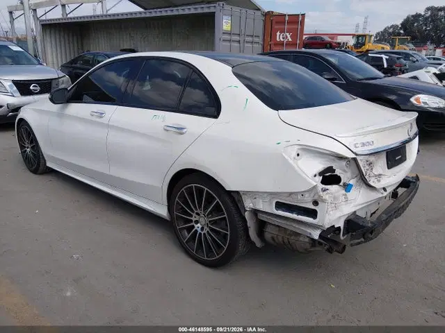 2017 Mercedes-Benz C 300 Sport VIN 55SWF4JB4HU179767 фото 3